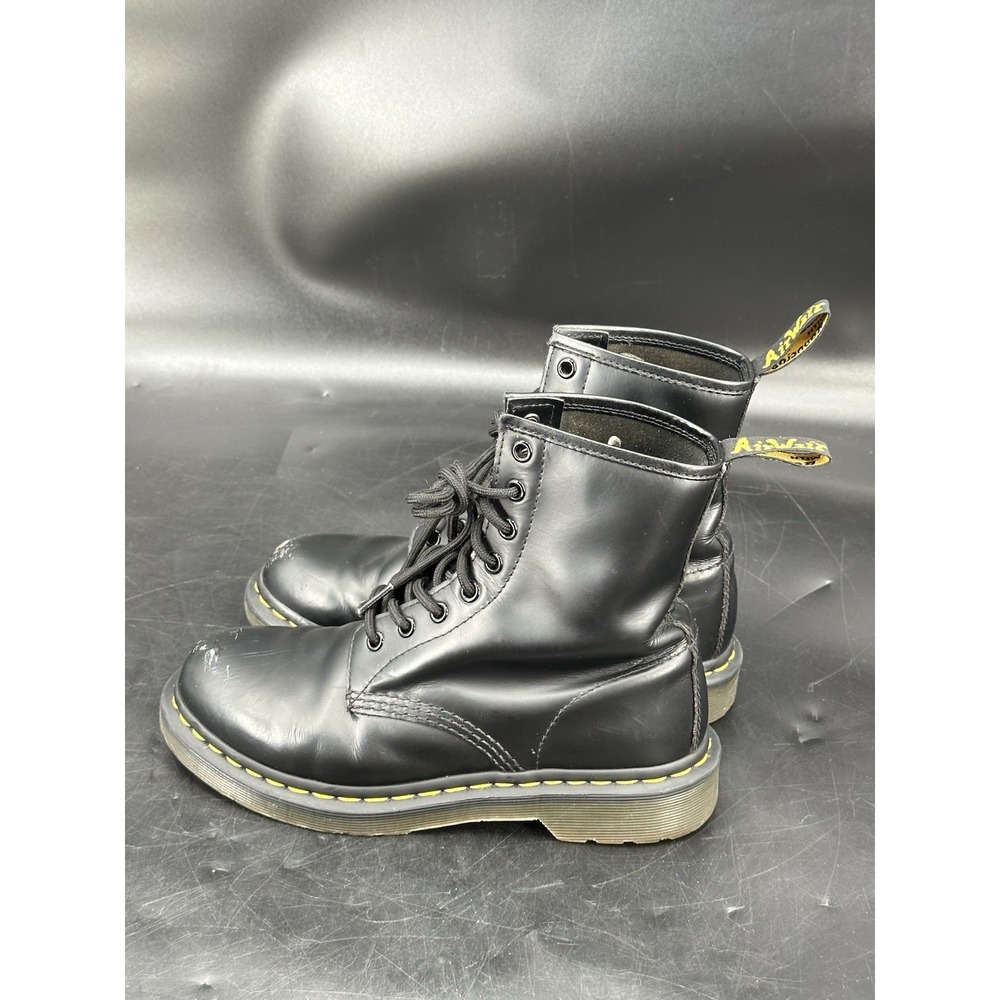 Dr. Martens Doc 11821 Combat Boots Womens Size 7 Black 8-Eye Boots Black Leather